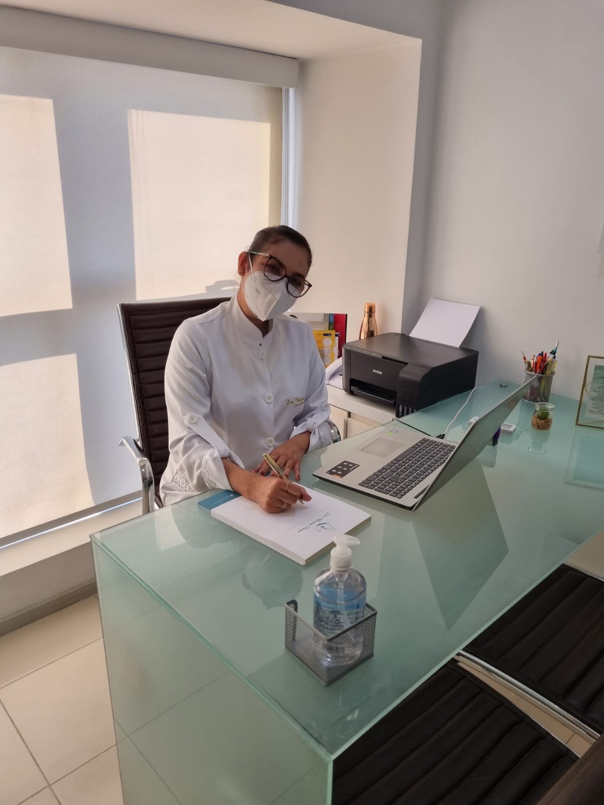 Dra Mariana França - Dermatologista