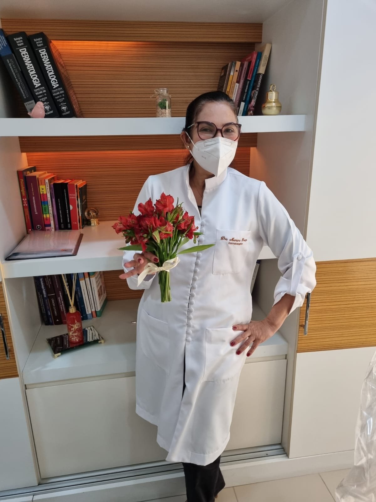 Dra Mariana França - Dermatologista