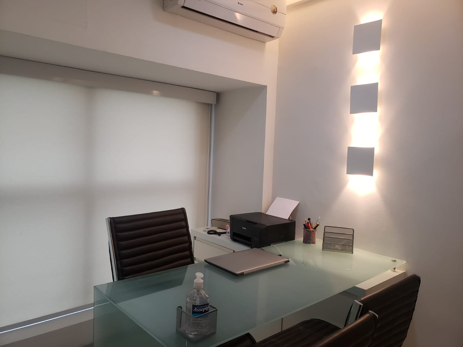 Dra Mariana França - Dermatologista